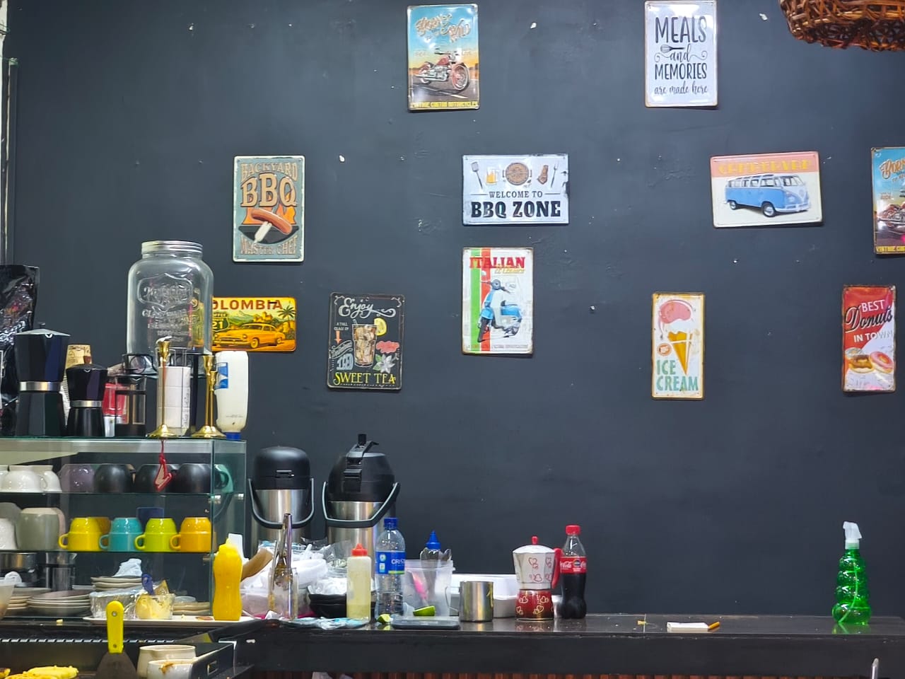Ambiente y decoración del café La Estación en El Tambo, Cauca